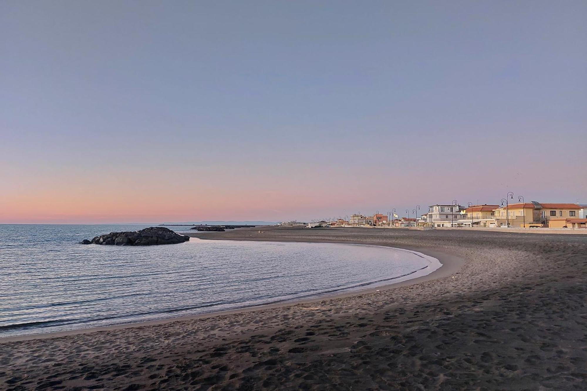 Summer&Winter Home By The Sea Fiumicino Exterior foto